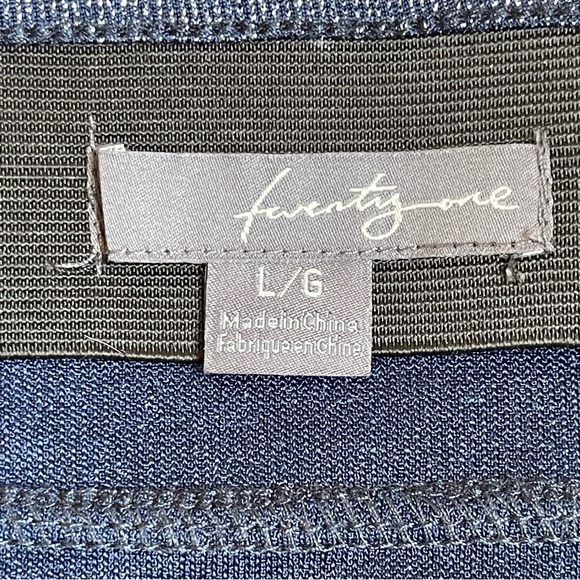 Forever 21 Stretch Mini Skirt Denim Blue With Silver Metallic Threads Size Large - Picture 3 of 8